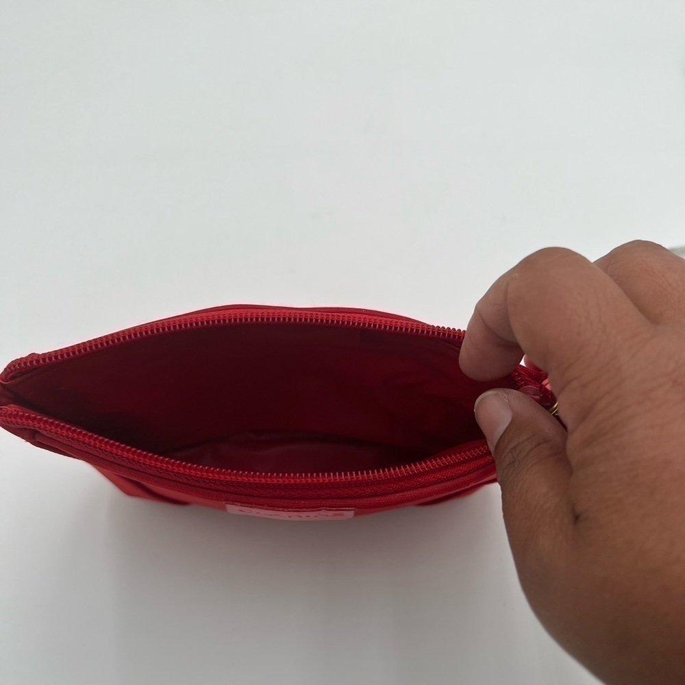 Clarins Red Wristlet - Picture 11 of 12